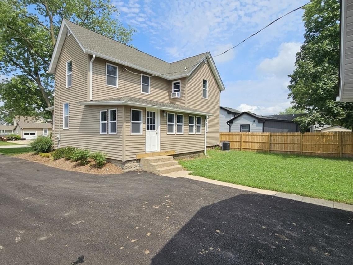 115 Jackson St., Marengo, IL 60152