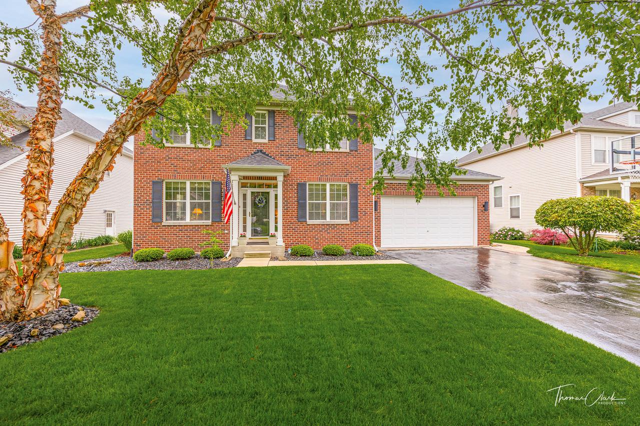 725 Delacourte Ave., Bolingbrook, IL 60490
