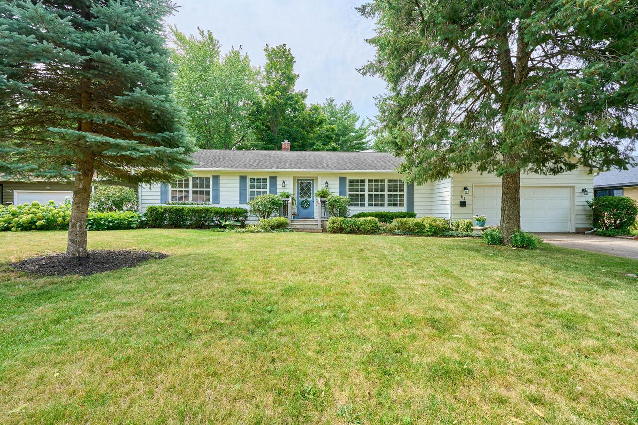 312 Fairmont Dr., Dekalb, IL 60115