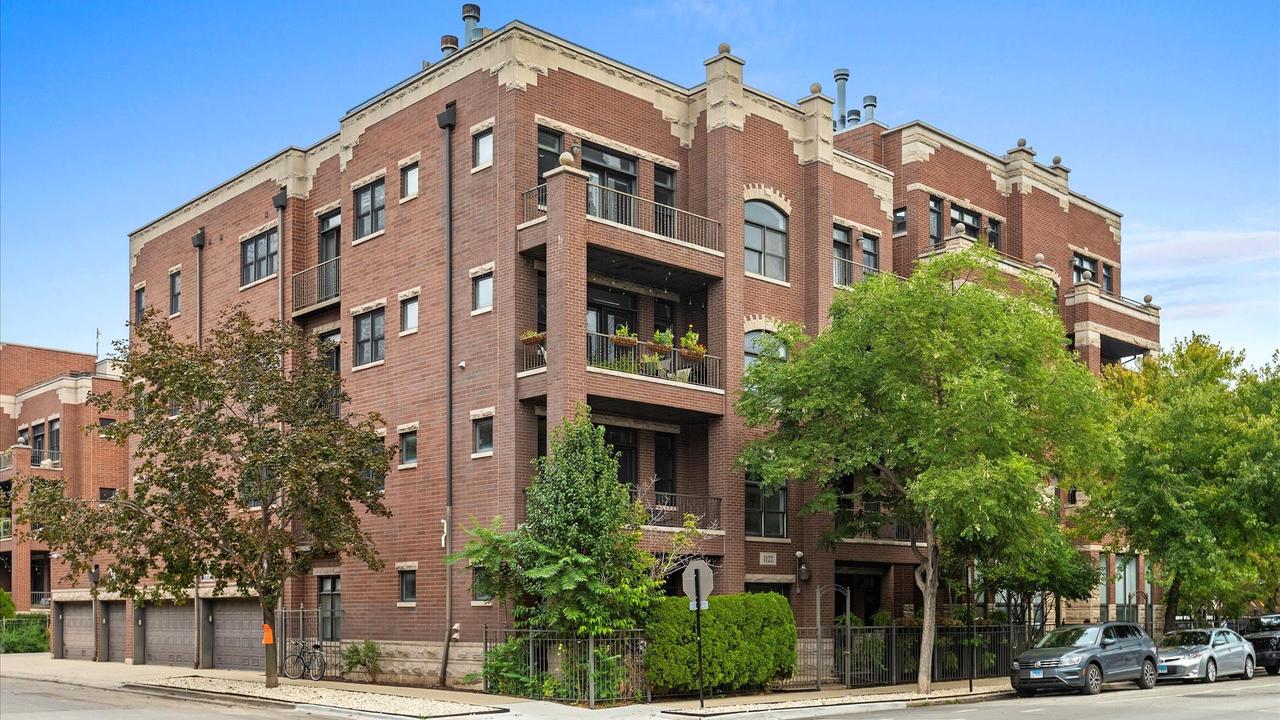 1122 W Hubbard St. #4W, Chicago, IL 60642
