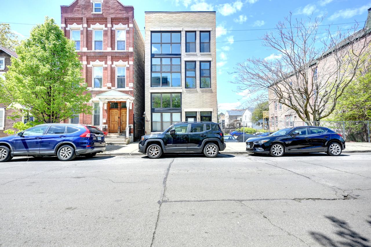 1836 S Carpenter St., Chicago, IL 60608