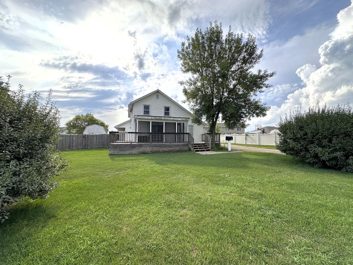 239 S Poplar St., Manteno, IL 60950