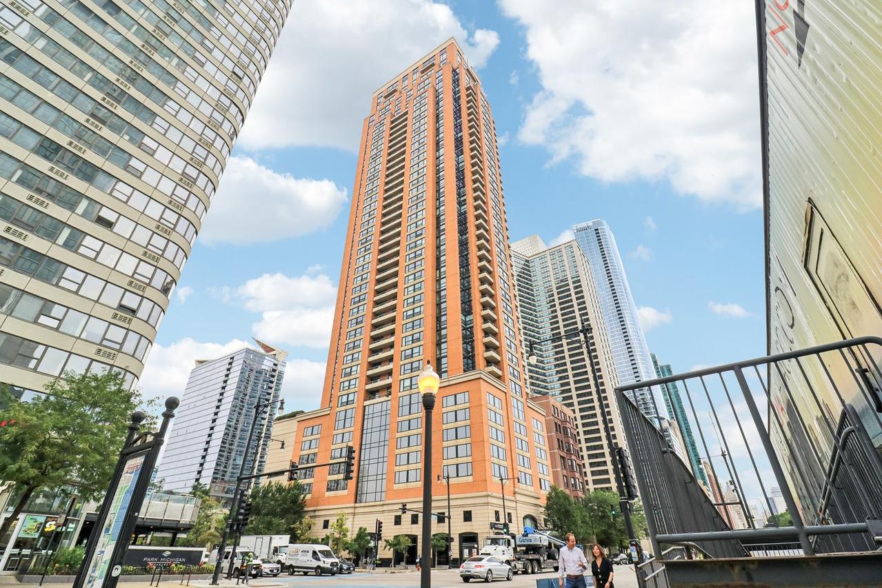 1160 S Michigan Ave. #2502, Chicago, IL 60605