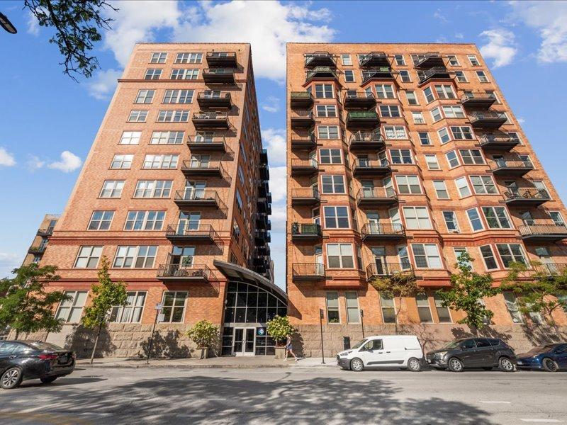 500 S Clinton St. #131, Chicago, IL 60607