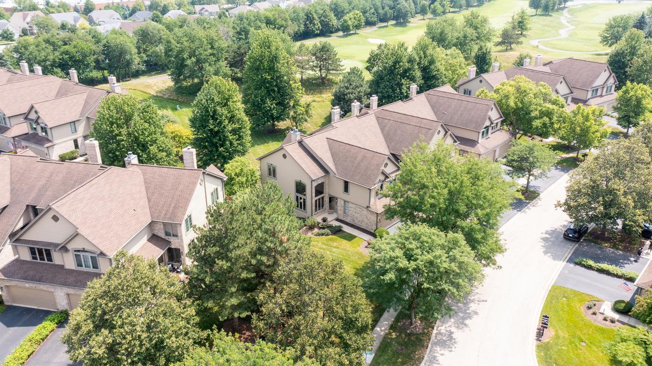 1N639 Augusta Ct., Winfield, IL 60190