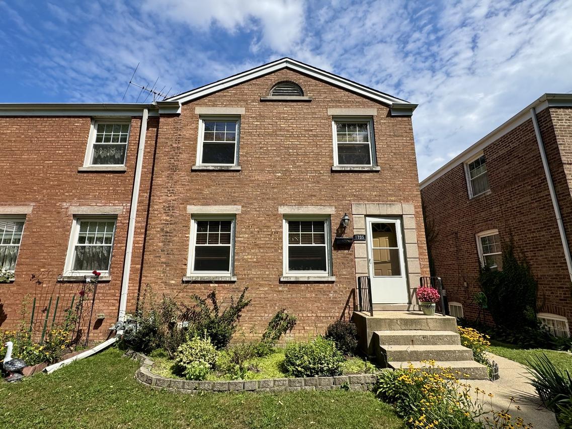 1735 Linden St., Des Plaines, IL 60018