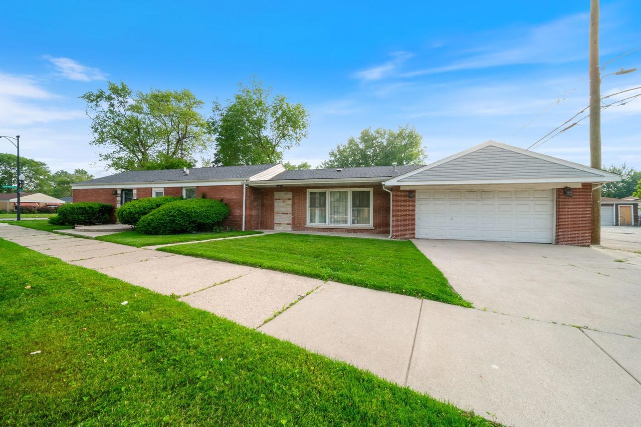 934 W Vermont Ave., Chicago, IL 60643