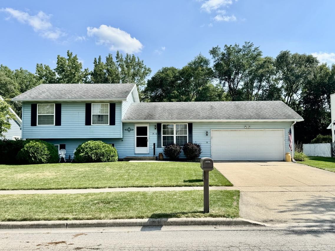 918 Janet St., Sycamore, IL 60178