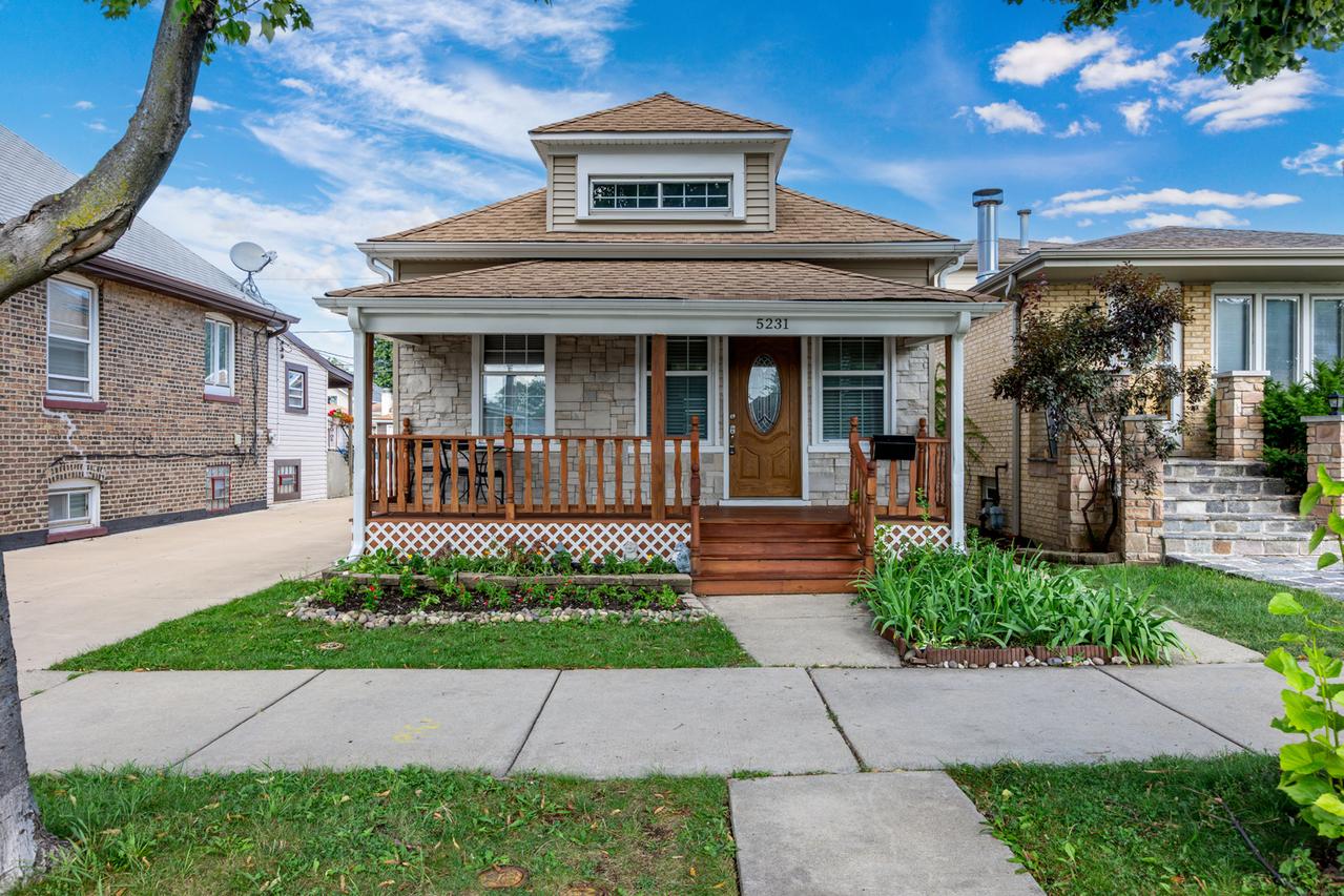 5231 S Luna Ave., Chicago, IL 60638