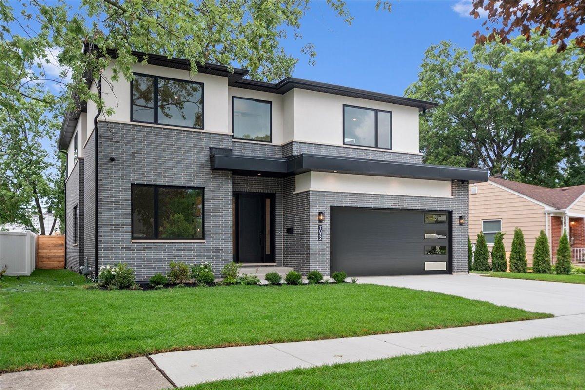 7022 Palma Ln., Morton Grove, IL 60053
