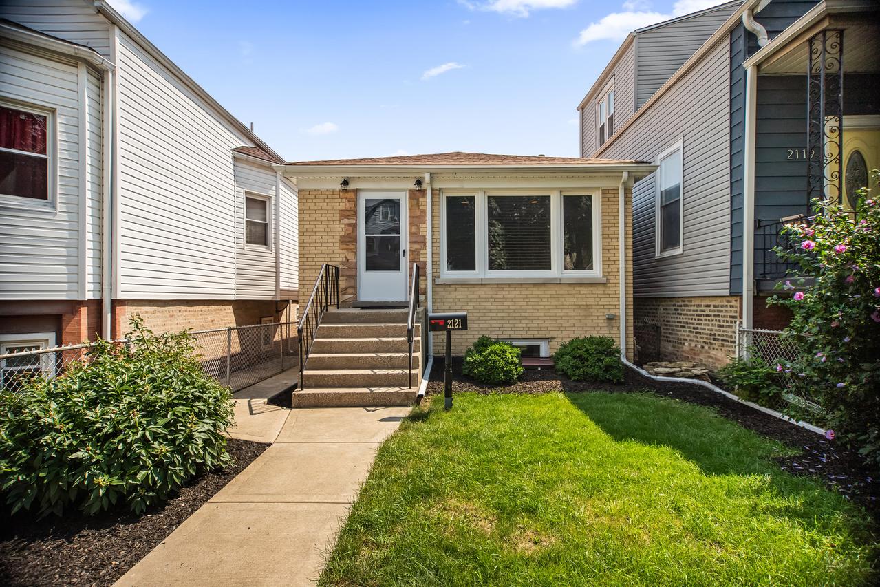 2121 N Karlov Ave., Chicago, IL 60639