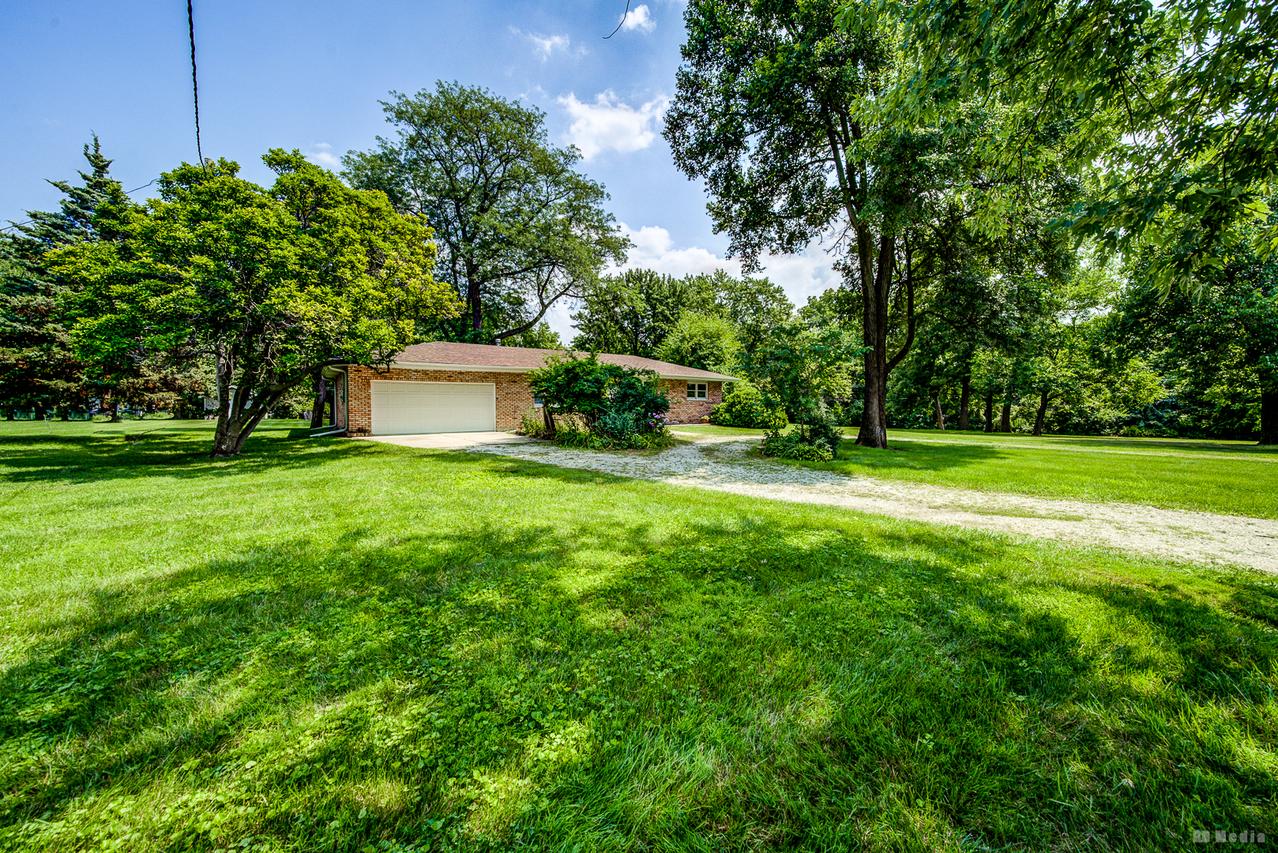 14239 Linder Ave., Midlothian, IL 60445