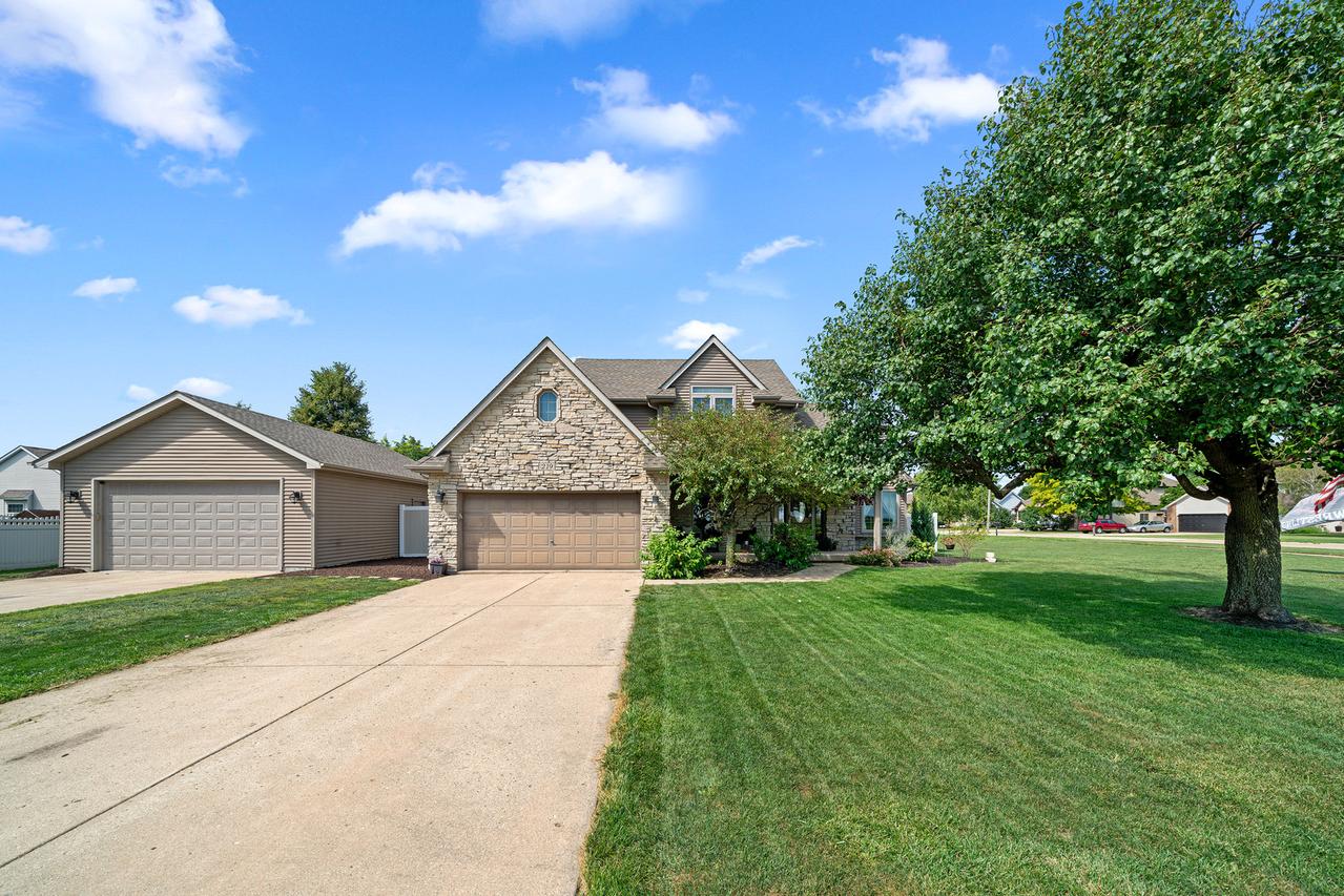219 Alexander Dr., Sandwich, IL 60548