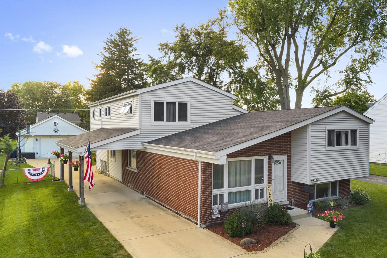 914 S Lombard Ave., Lombard, IL 60148