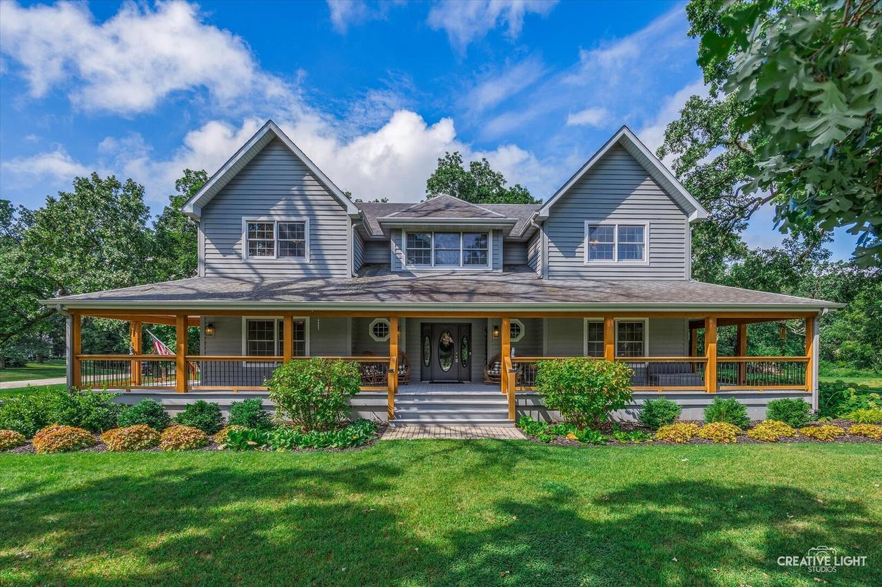 27647 Gerry Ln., Sycamore, IL 60178