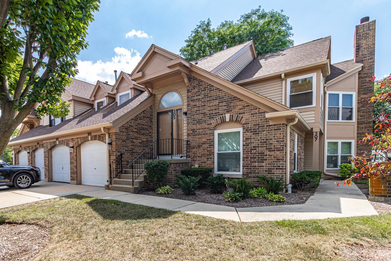 305 Satinwood Ter., Buffalo Grove, IL 60089