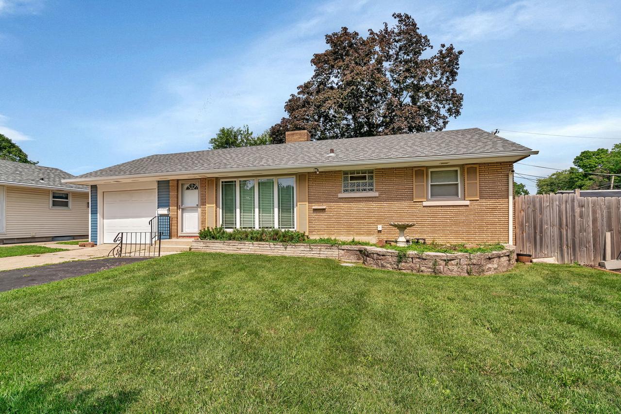 1205 Connecticut Ave., Joliet, IL 60435
