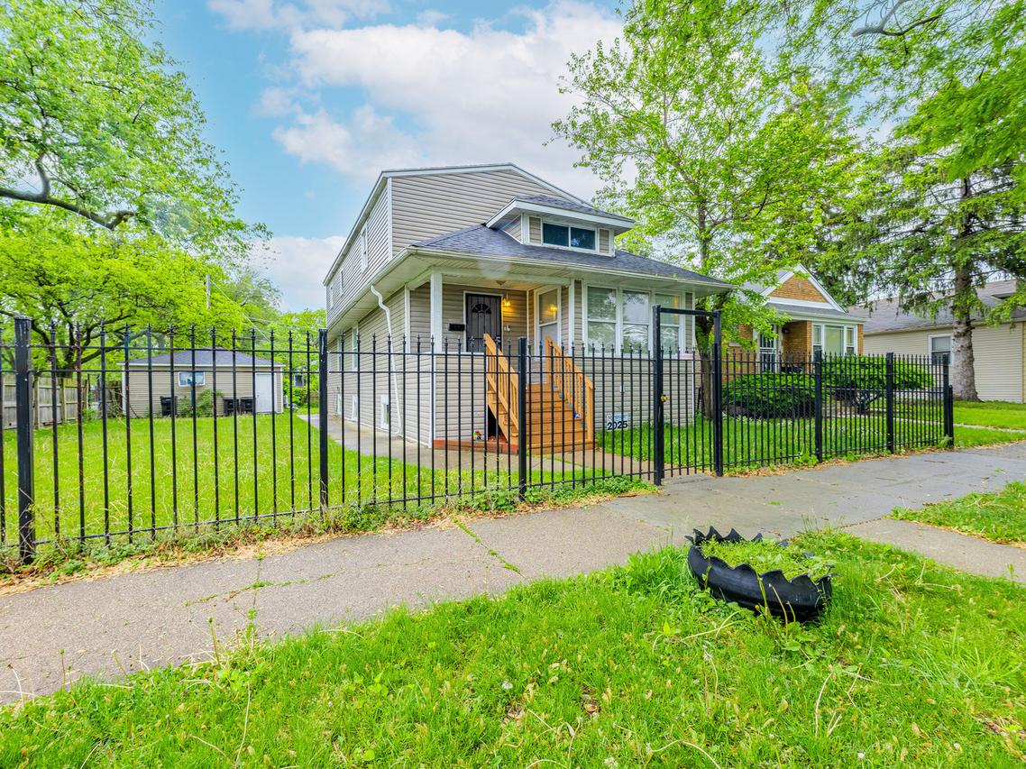 1058 W 105th St., Chicago, IL 60643