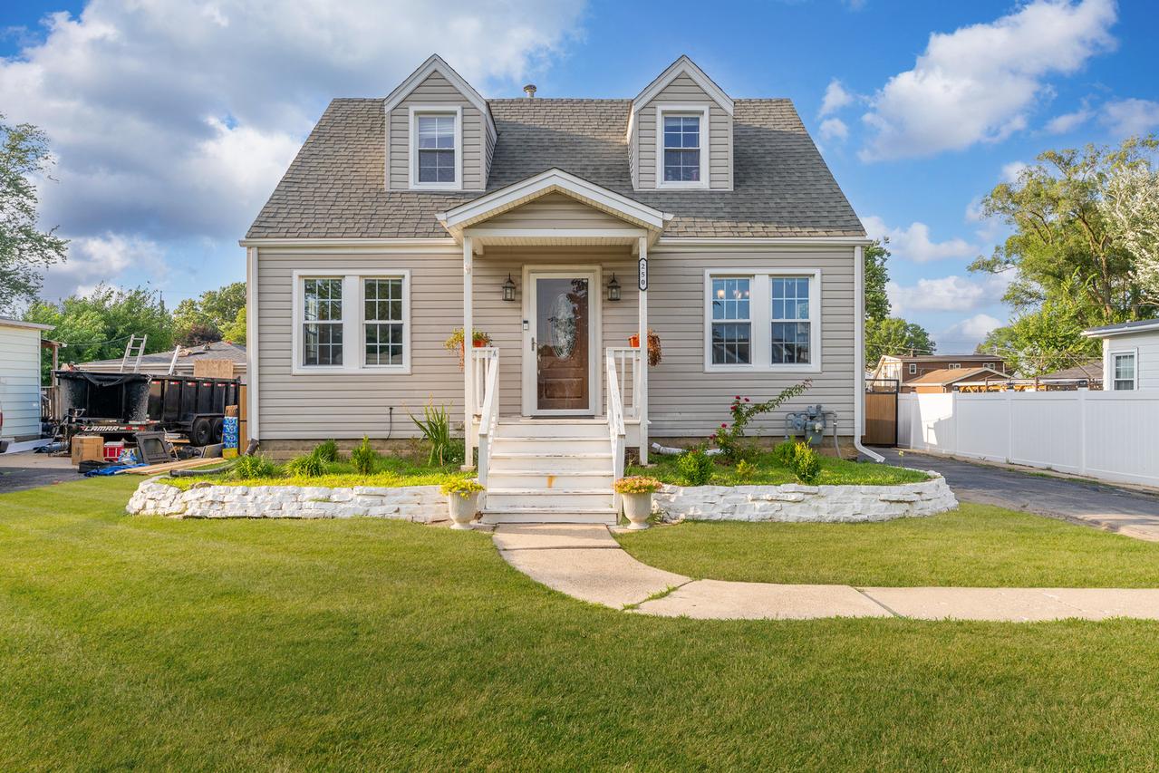 250 Village Dr., Northlake, IL 60164