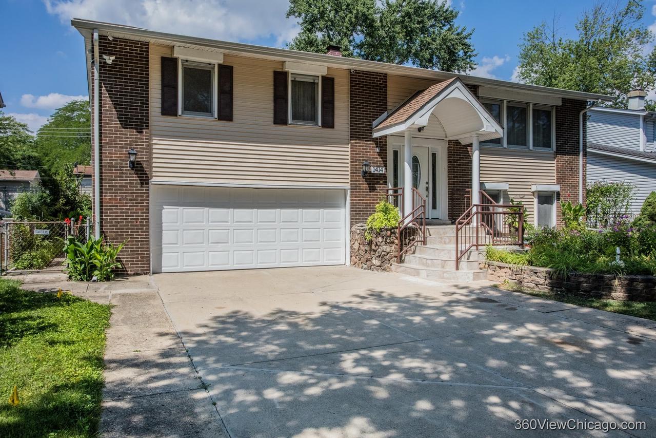 1414 S Robert Dr., Mount Prospect, IL 60056