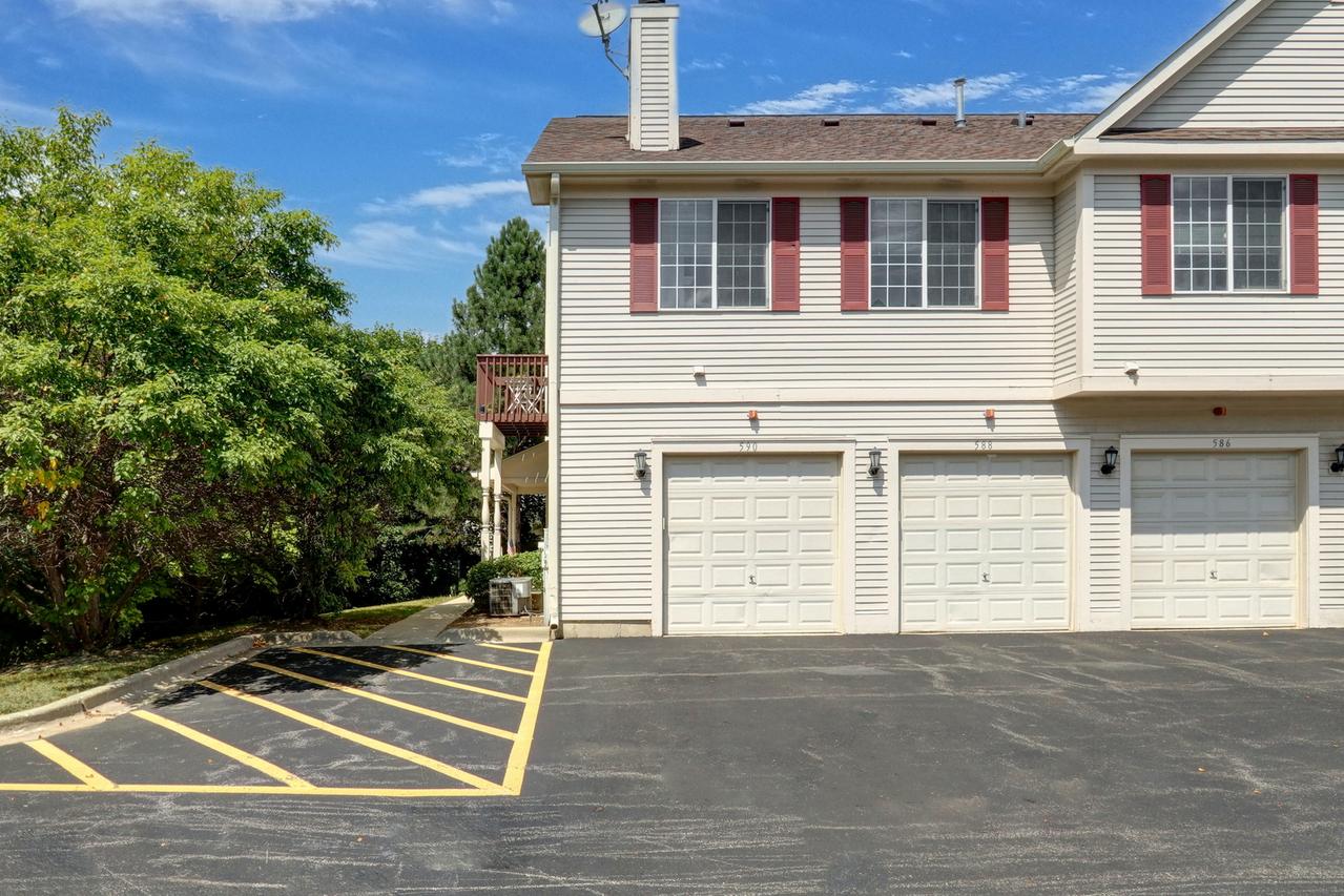 590 Fox Ridge Dr., Fox Lake, IL 60020
