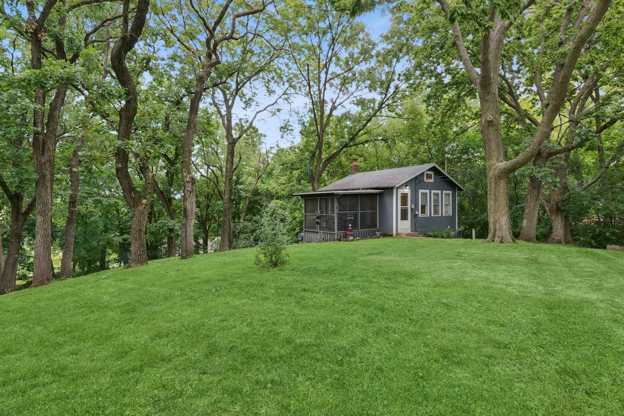 38554 N Lincoln Ave., Spring Grove, IL 60081