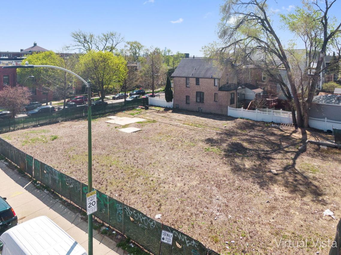 2758 N Mozart St., Chicago, IL 60647