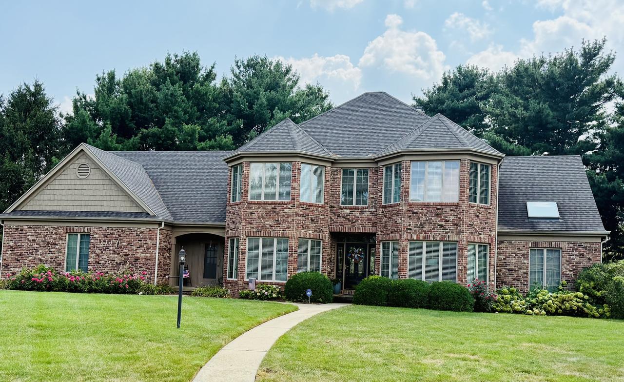 4011 Pinecrest Dr., Champaign, IL 61822