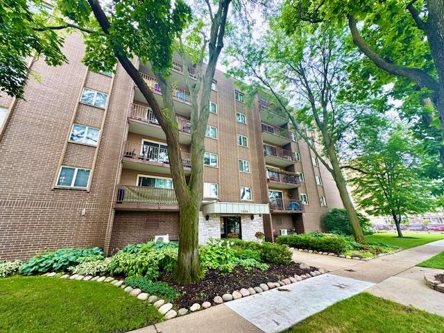 1365 Ashland Ave. #604, Des Plaines, IL 60016