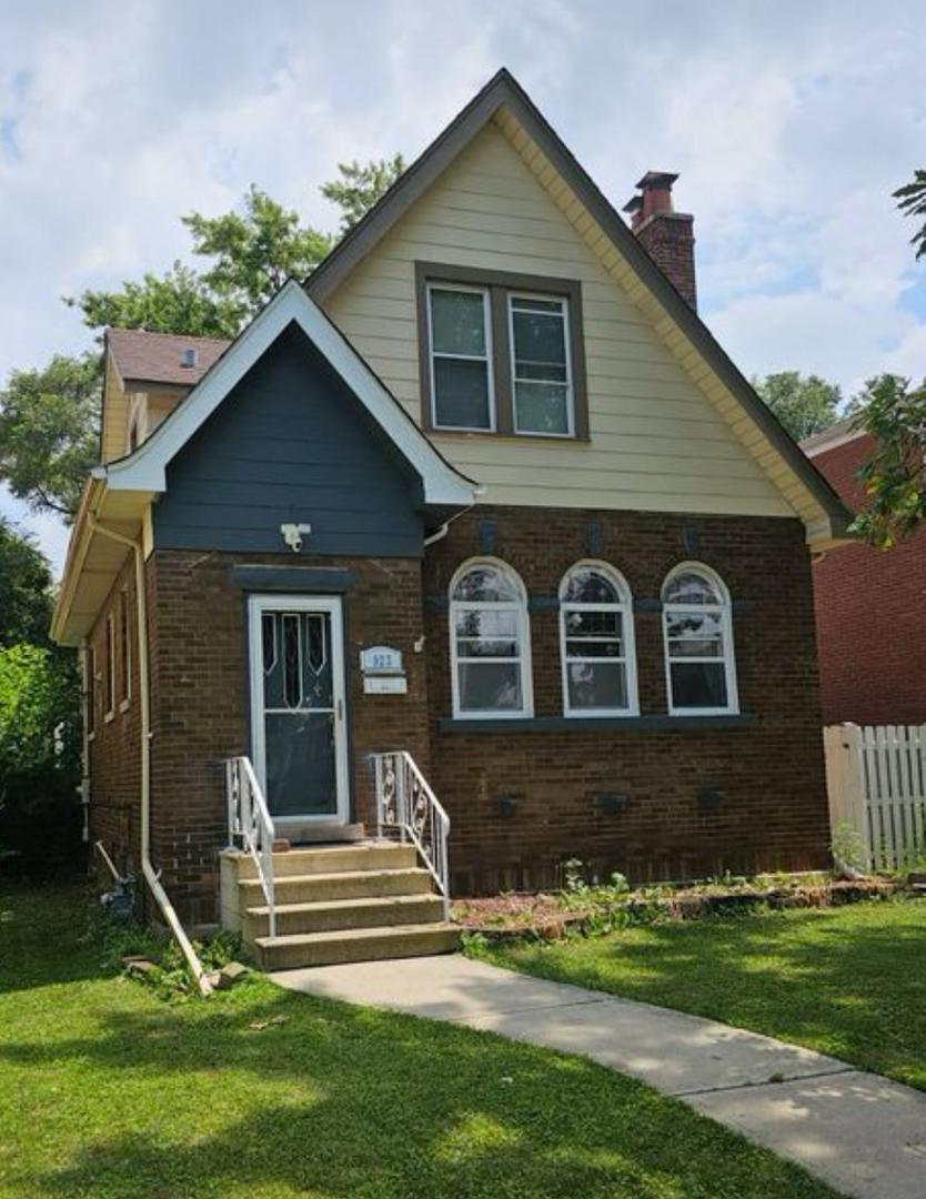 923 Manchester Ave., Westchester, IL 60154