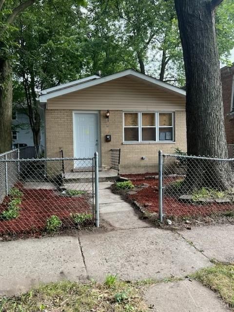 [Address Hidden by Seller], Chicago, IL 60628