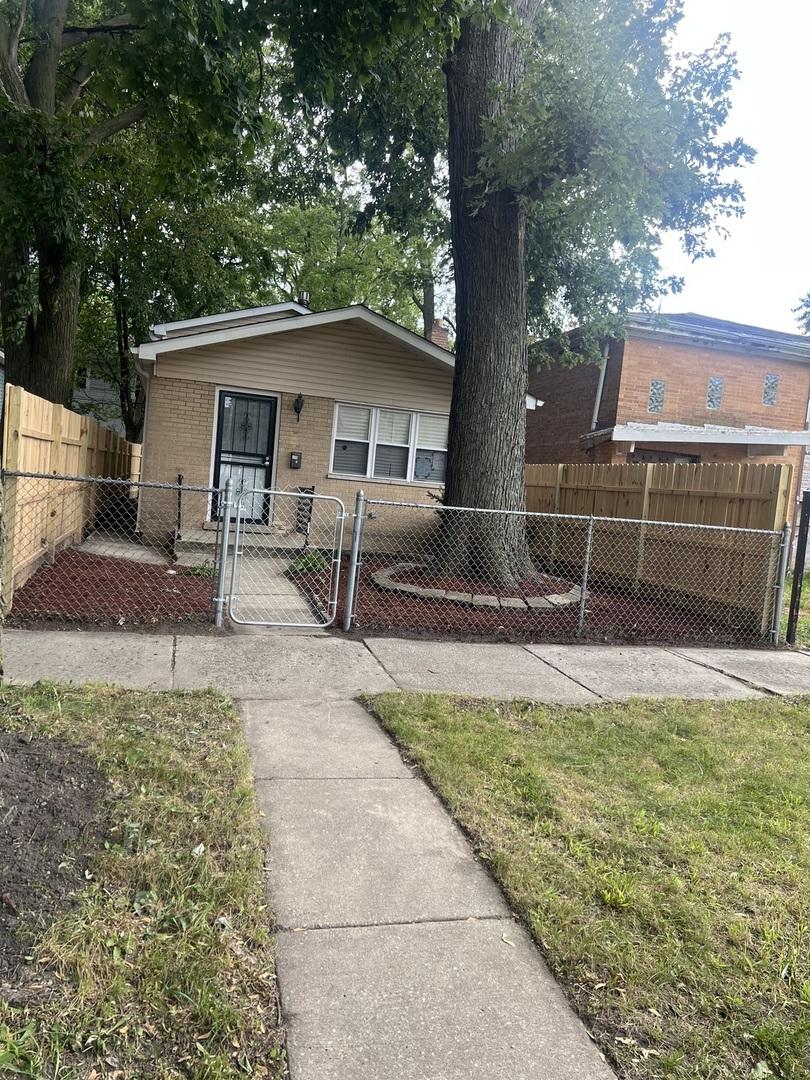 255 W 117th St., Chicago, IL 60628