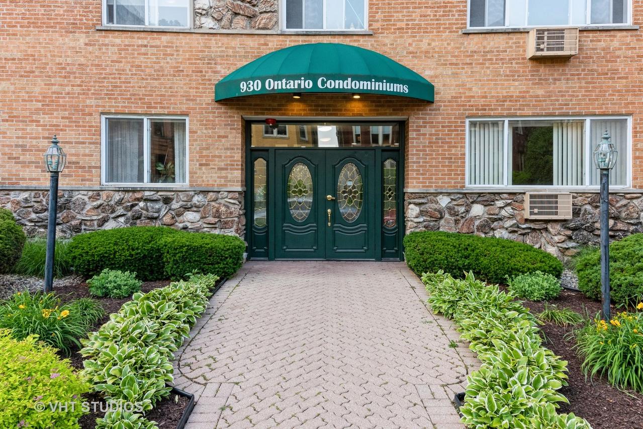 930 Ontario St. #1F, Oak Park, IL 60302