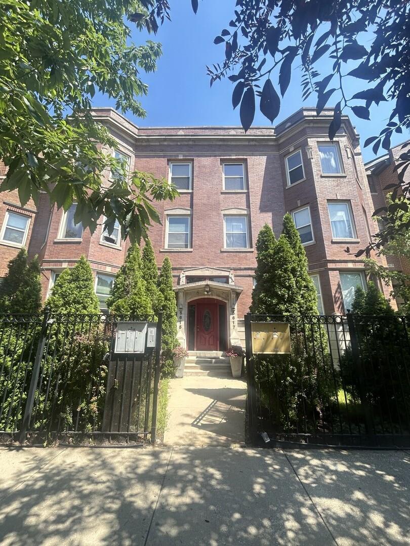 5615 S Calumet Ave. #2N, Chicago, IL 60637