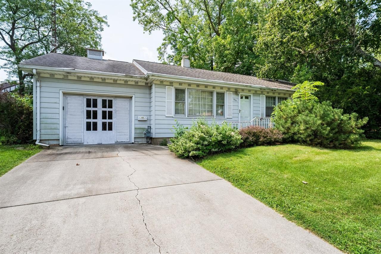 905 Ruston Ave., Normal, IL 61761