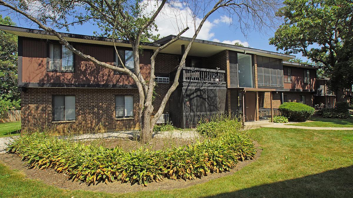 4710 W Northfox Ln. #3, Mchenry, IL 60050