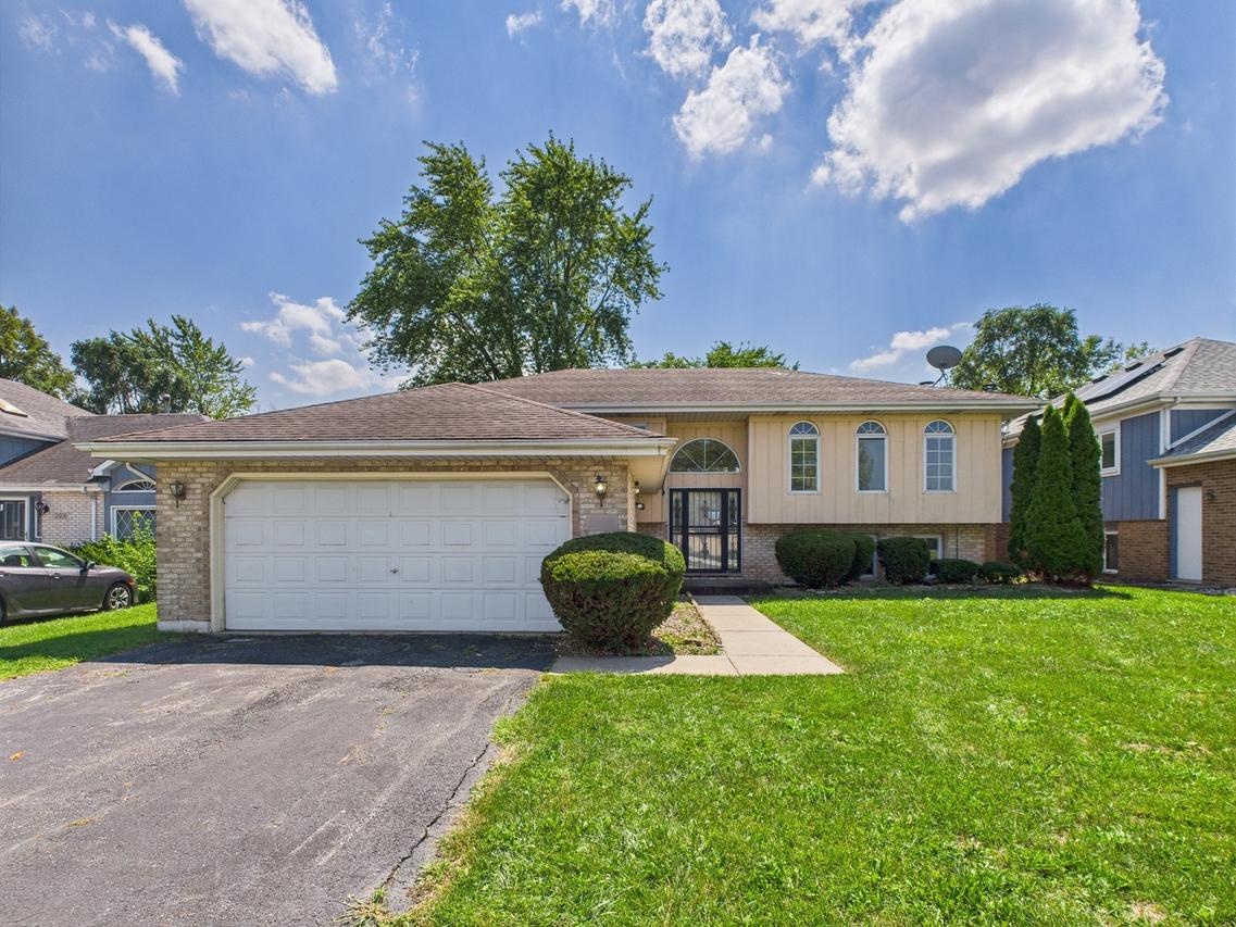 2925 201st Pl., Lynwood, IL 60411