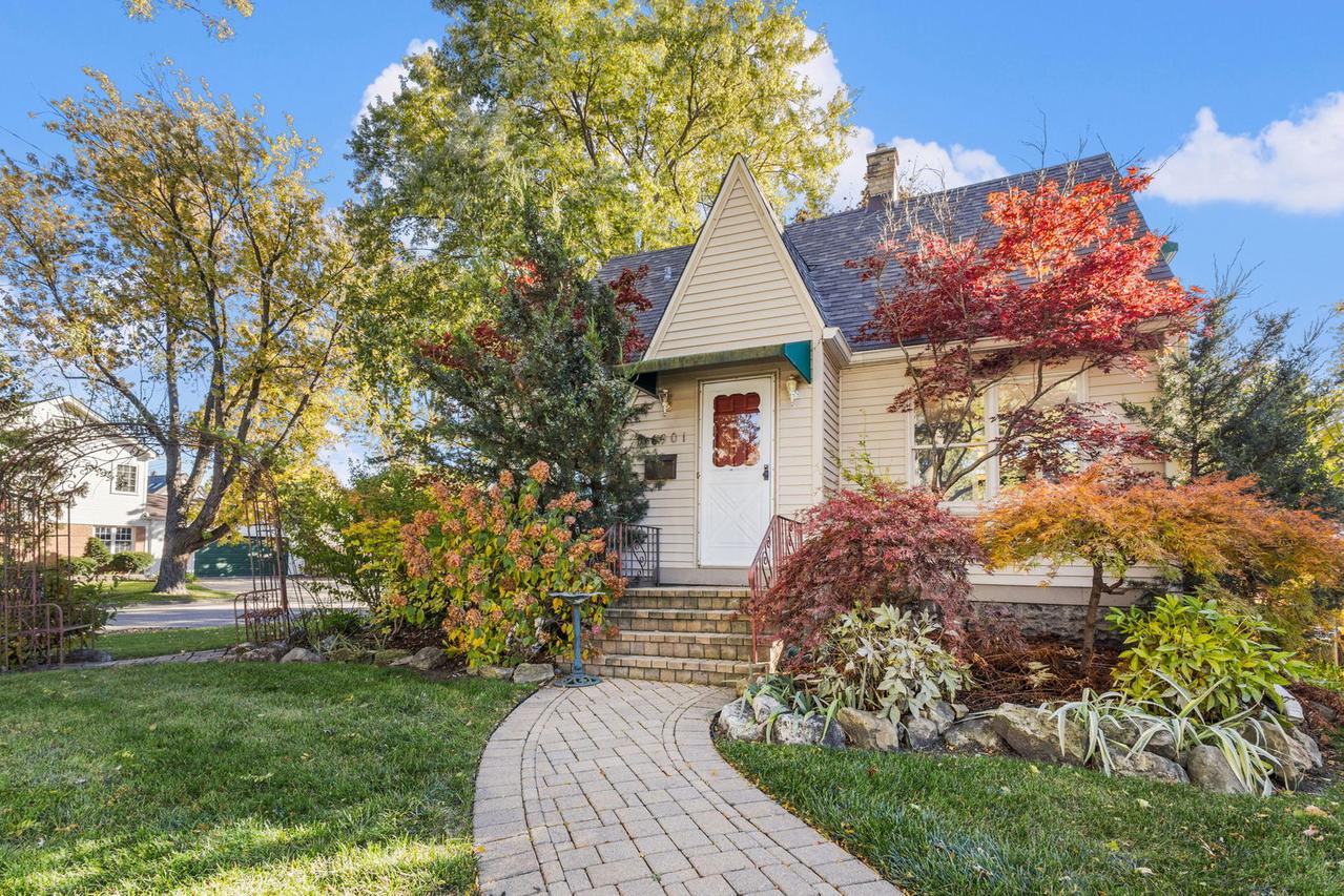 6901 Church St., Morton Grove, IL 60053