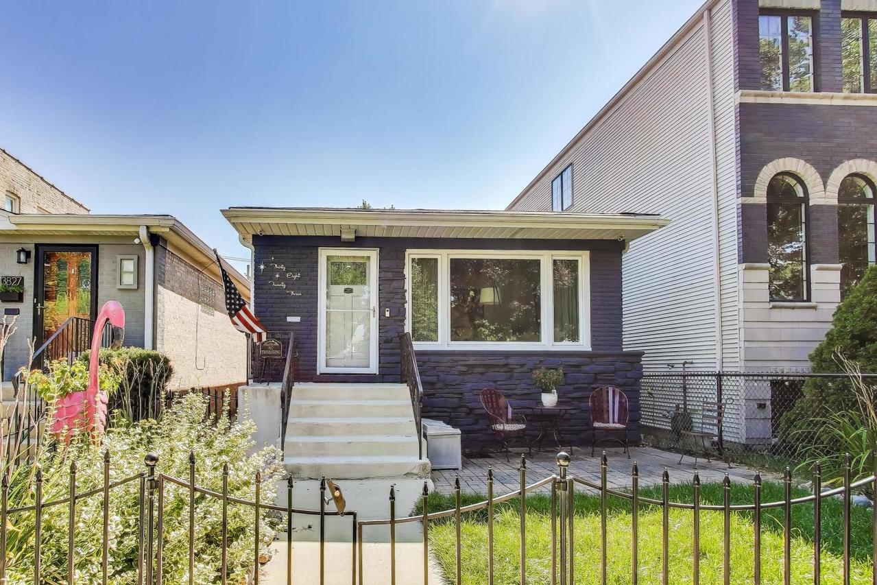[Address Hidden by Seller], Chicago, IL 60641