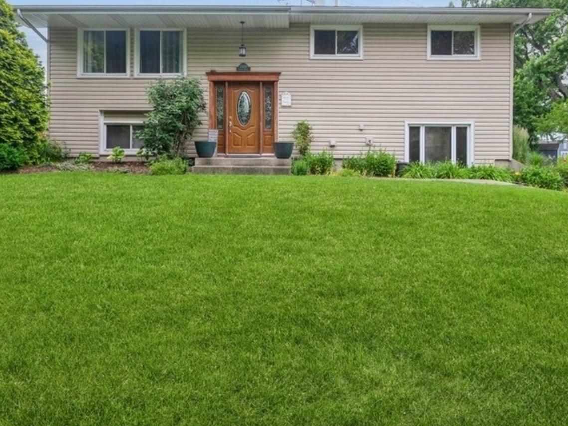2S200 Valley Rd., Lombard, IL 60148