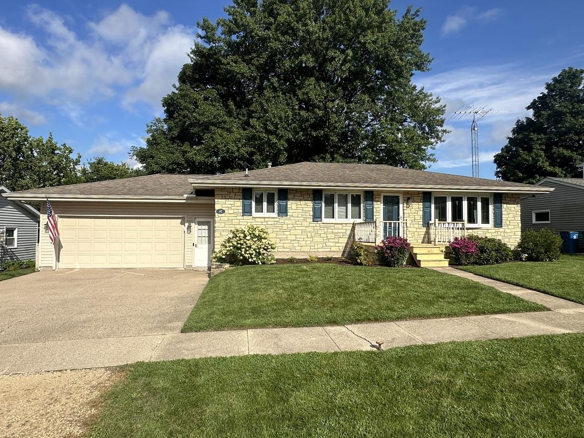 142 Riverview Dr., Albany, IL 61230