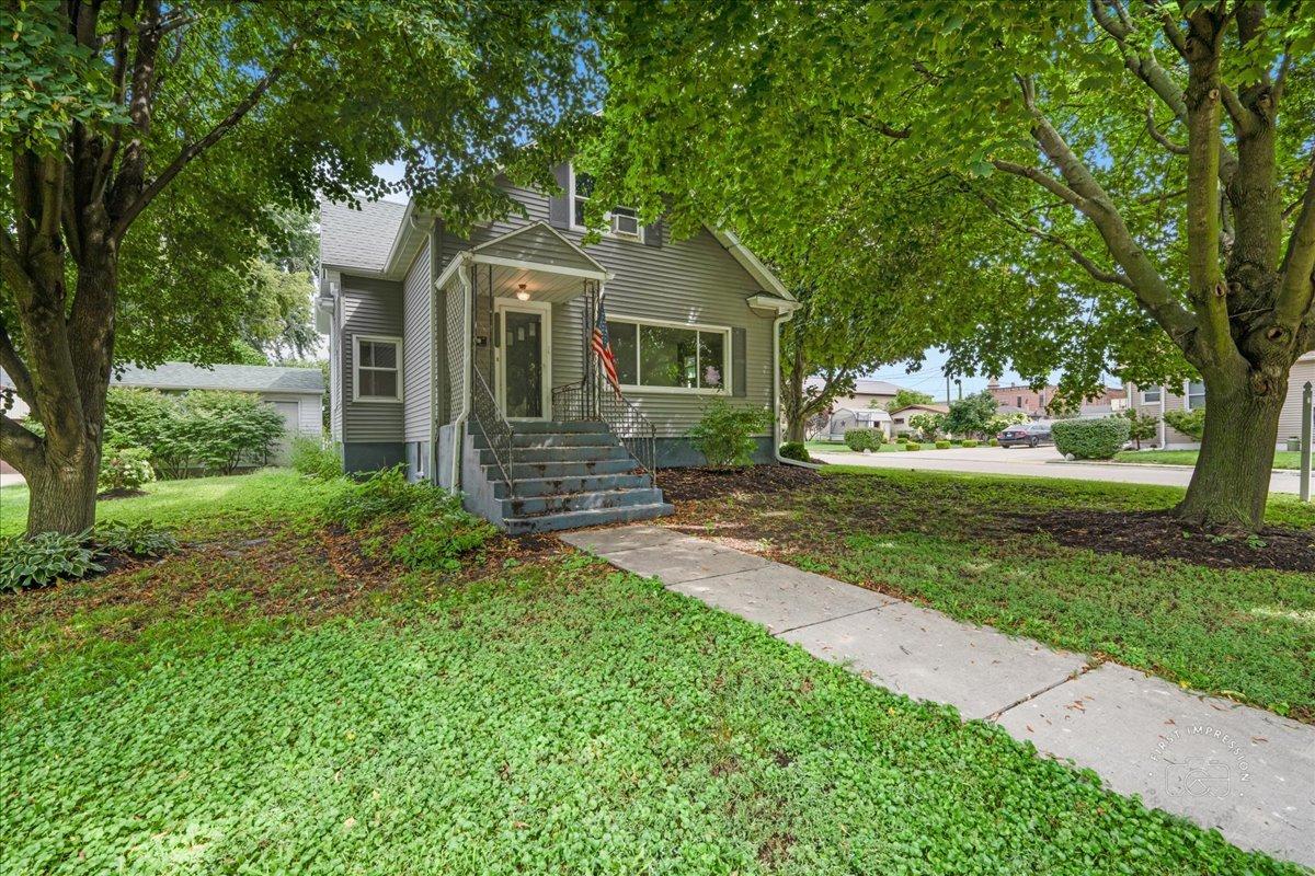 2001 3rd St., Peru, IL 61354