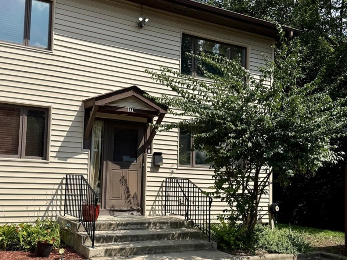 4735 Yender Ave. #10, Lisle, IL 60532