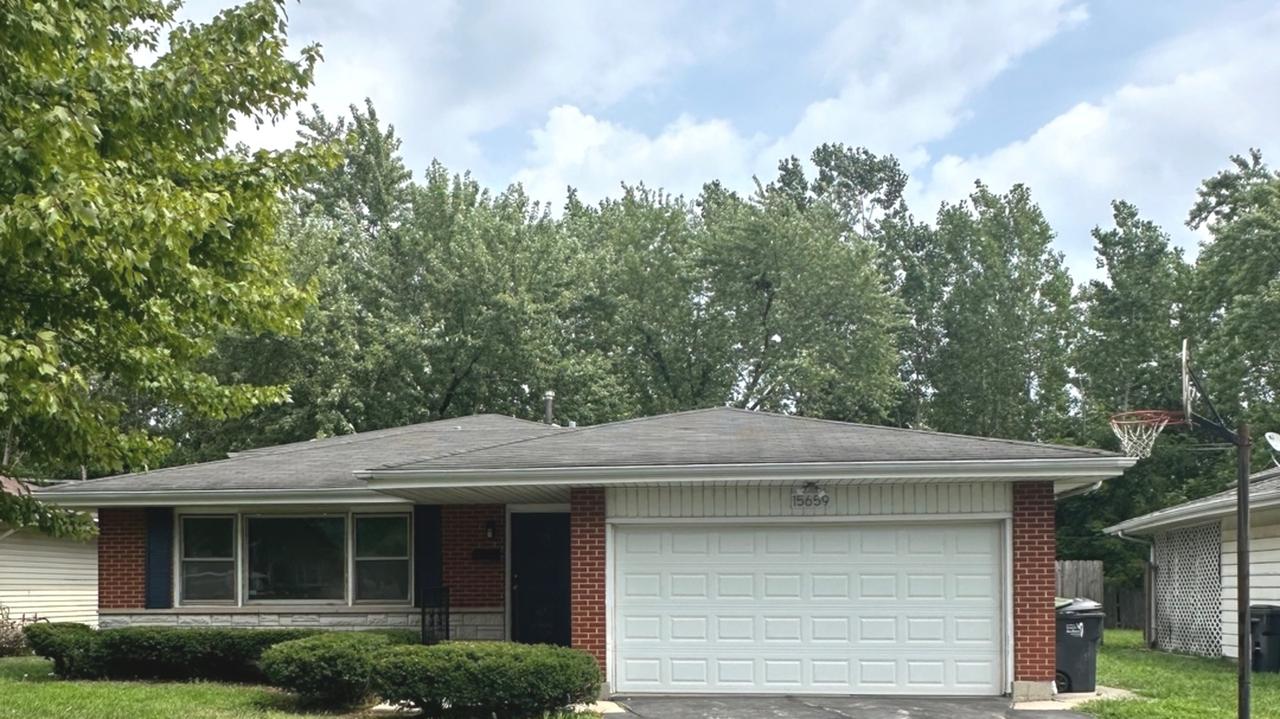 15659 Dante Dr., South Holland, IL 60473