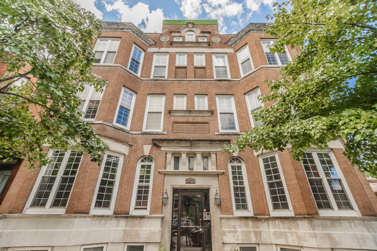 2212 N Campbell Ave. #2D, Chicago, IL 60647