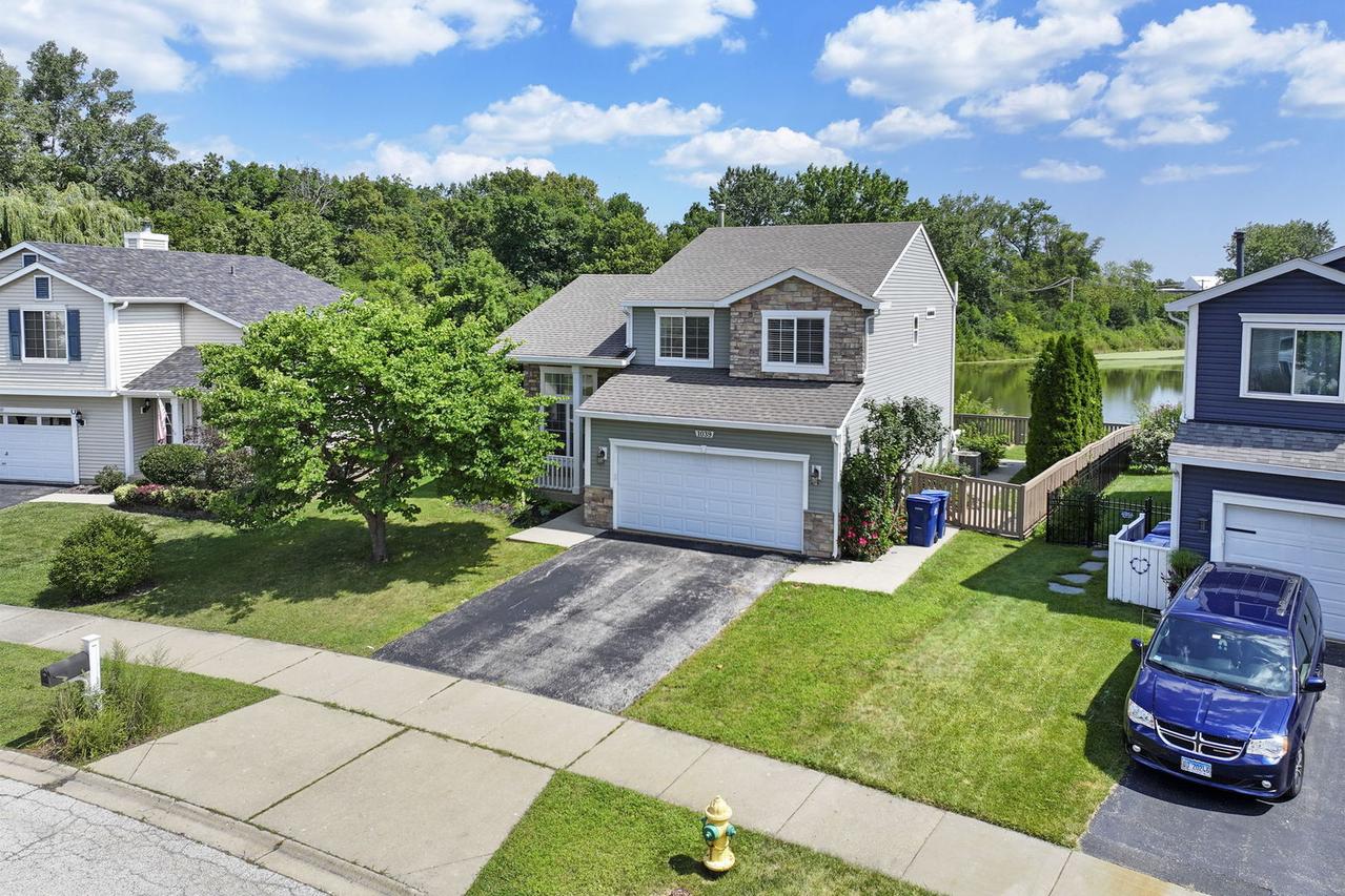 1039 S Pleasant Hill Gate, Waukegan, IL 60085