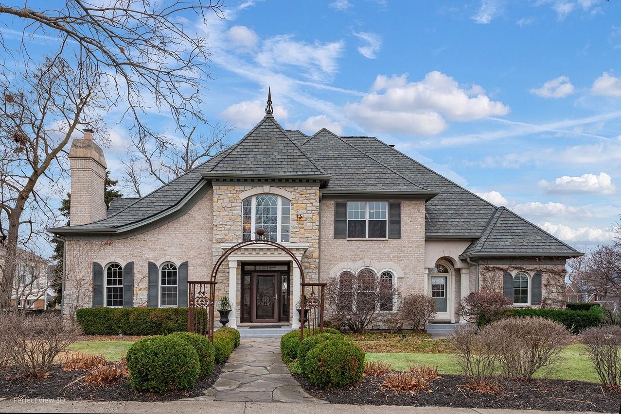 734 Highview Ave., Glen Ellyn, IL 60137