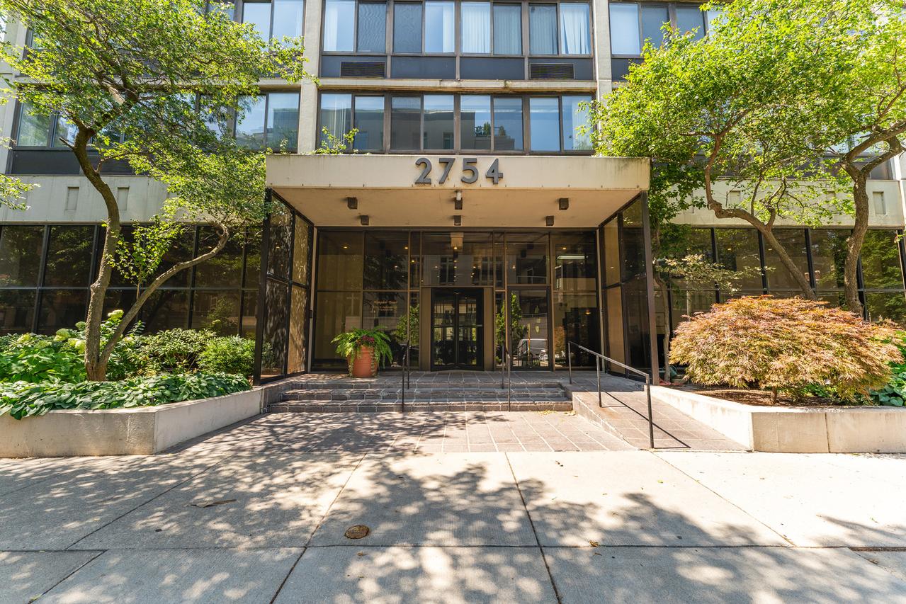 2754 N Hampden Ct. #1003, Chicago, IL 60614