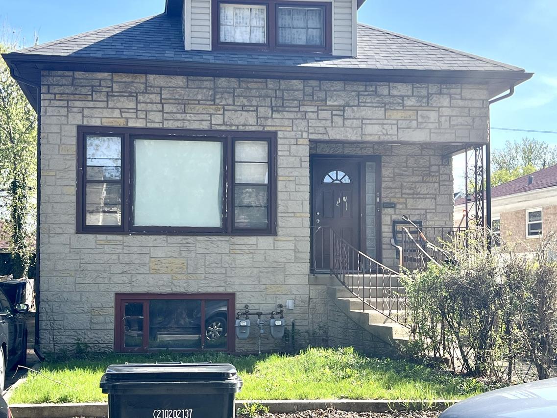 4849 W Eddy St., Chicago, IL 60641