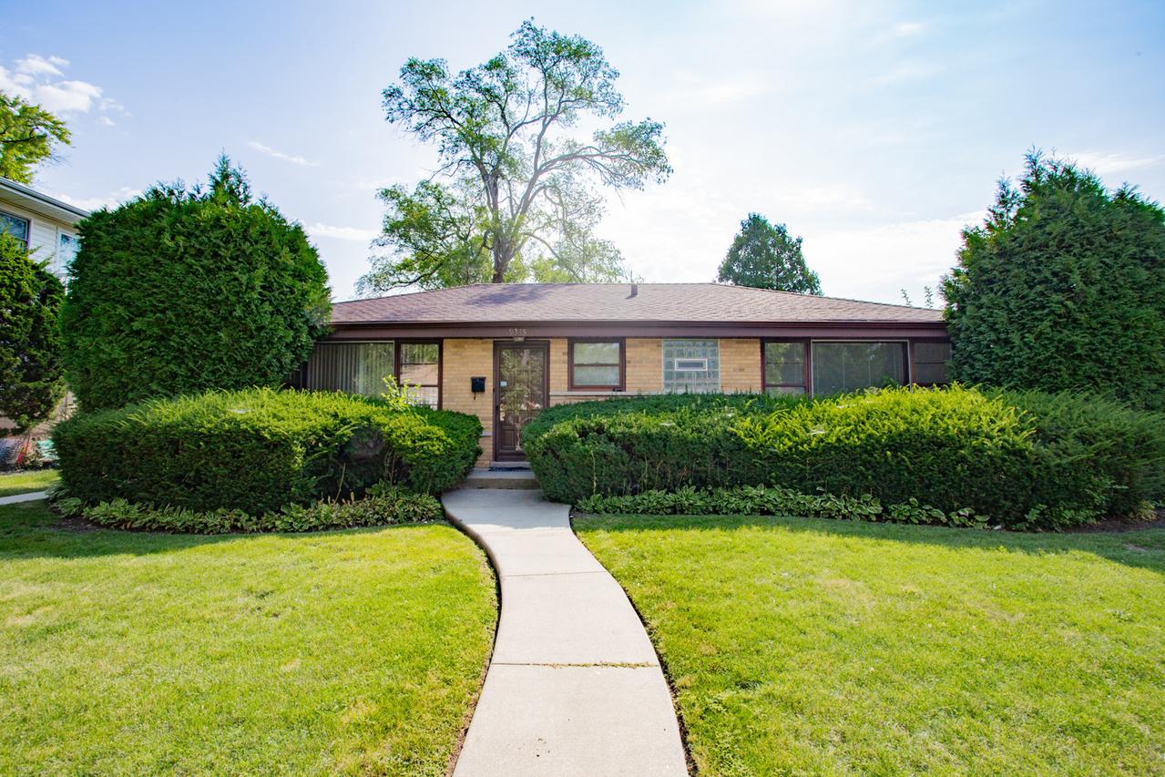 9345 Kildare Ave., Skokie, IL 60076